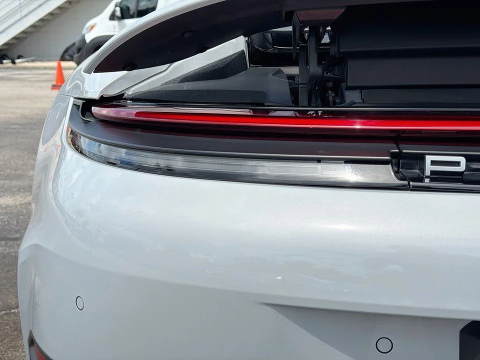 2025 Porsche 992 Carrera - Image 10 of 31