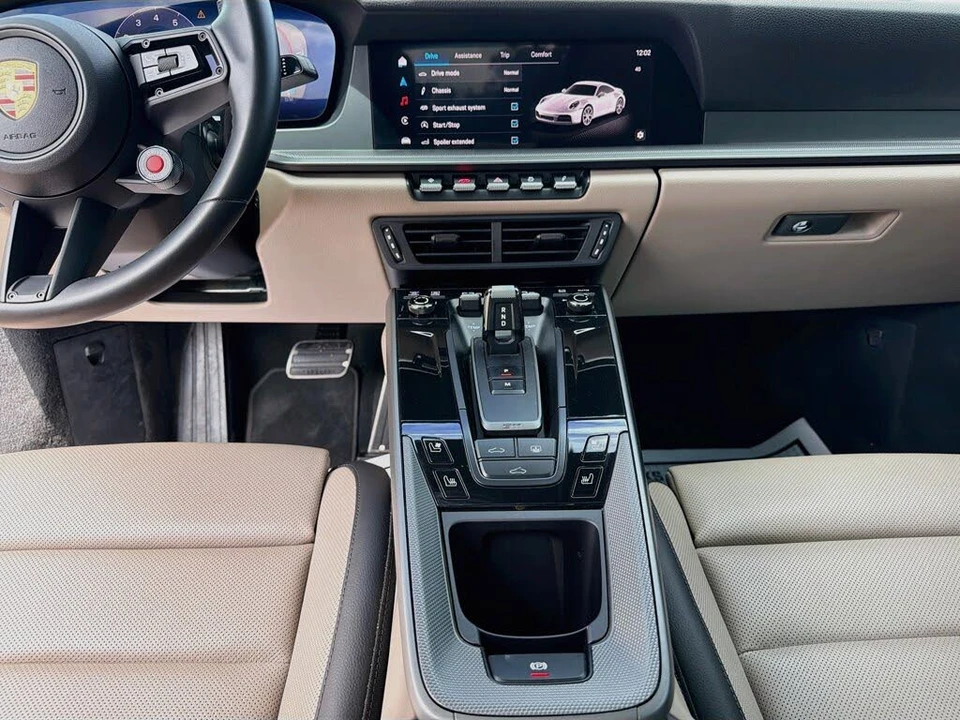 2025 Porsche 992 Carrera - Image 18 of 31