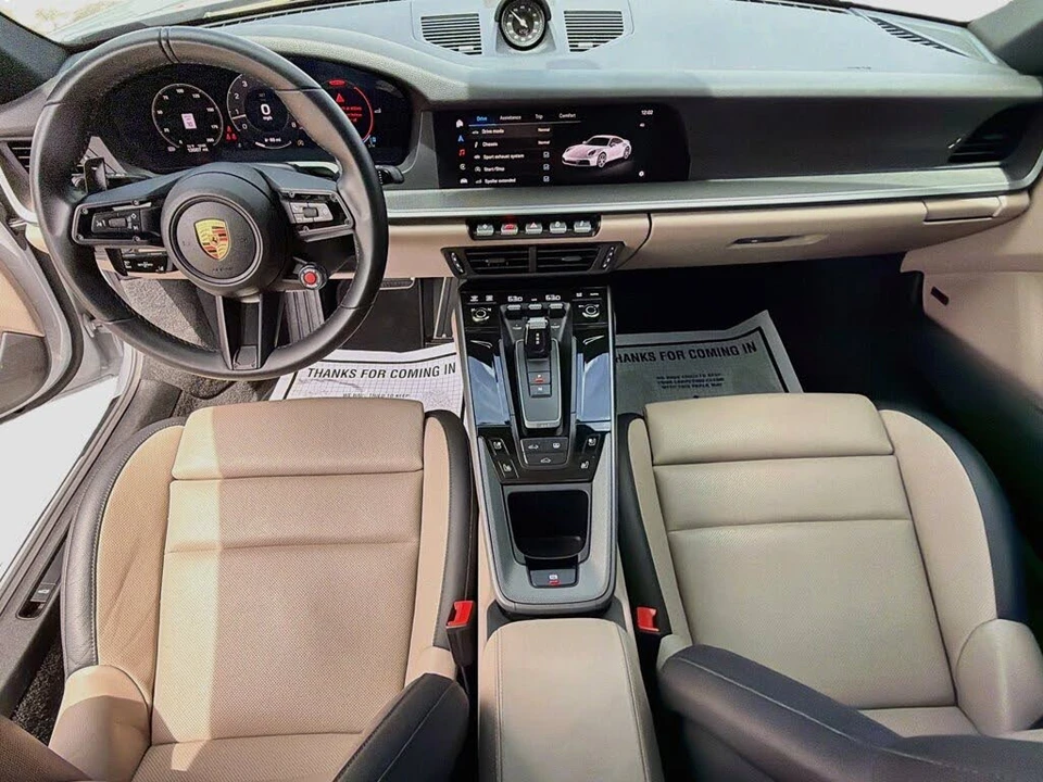 2025 Porsche 992 Carrera - Image 15 of 31