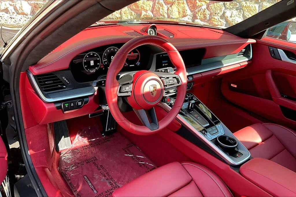 2025 Porsche 992 Carrera - Image 4 of 26