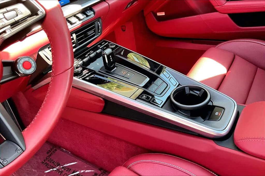 2025 Porsche 992 Carrera - Image 17 of 26