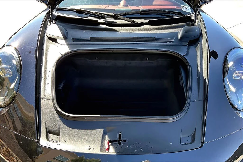2025 Porsche 992 Carrera - Image 23 of 26