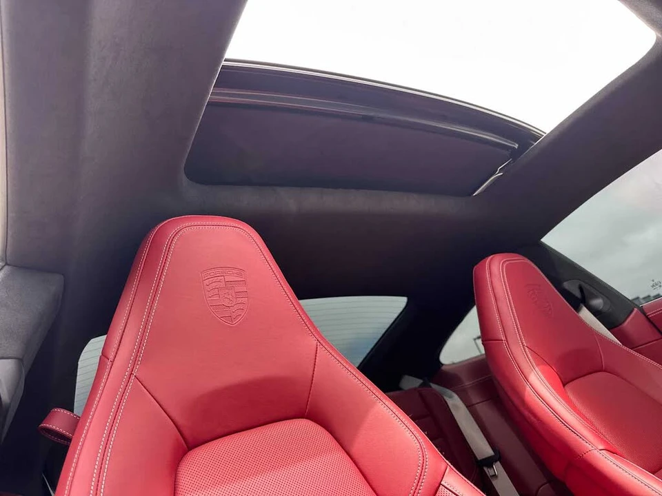 2025 Porsche 992 Carrera - Image 15 of 26