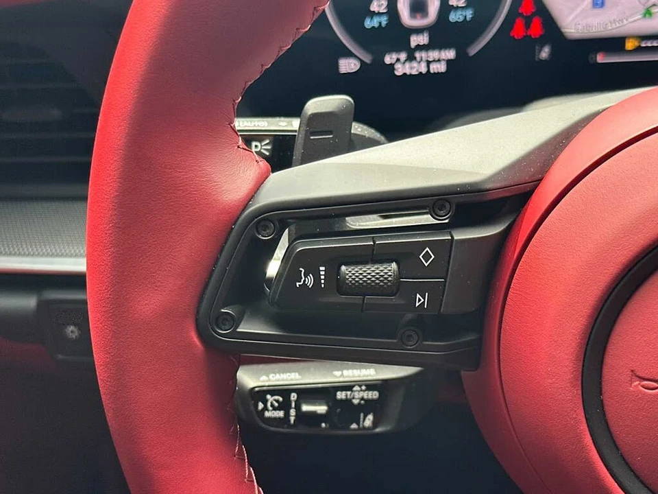 2025 Porsche 992 Carrera - Image 22 of 26