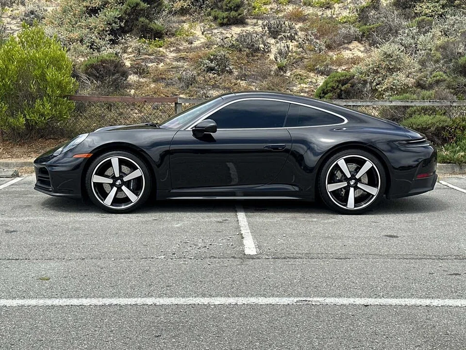 2025 Porsche 992 Carrera - Image 2 of 26