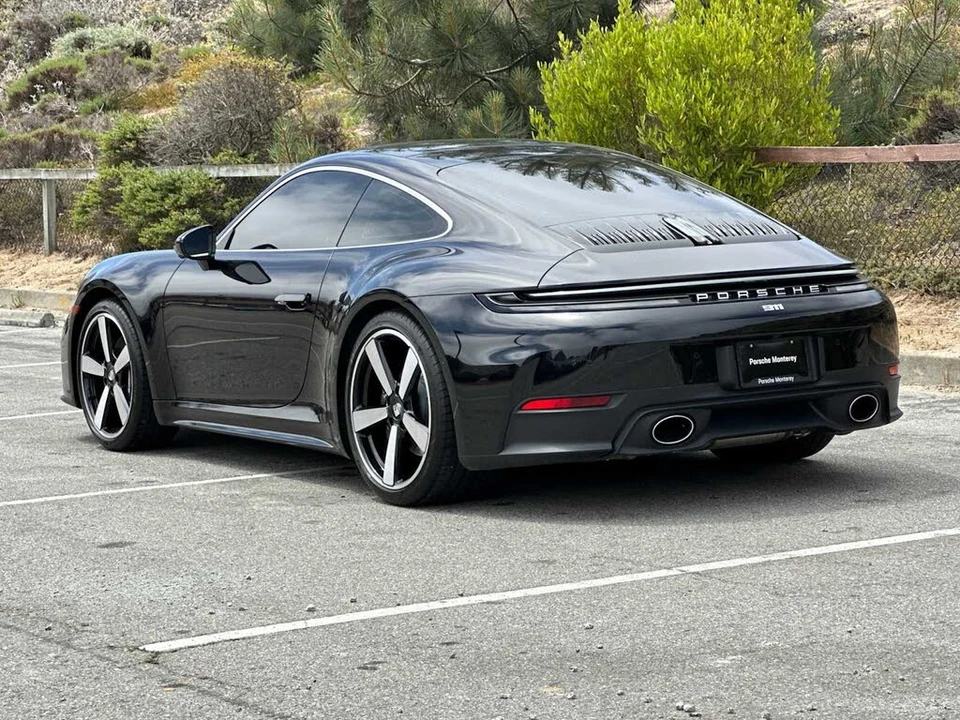 2025 Porsche 992 Carrera - Image 3 of 26