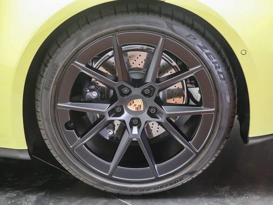 2025 Porsche 992 Carrera - Image 14 of 30