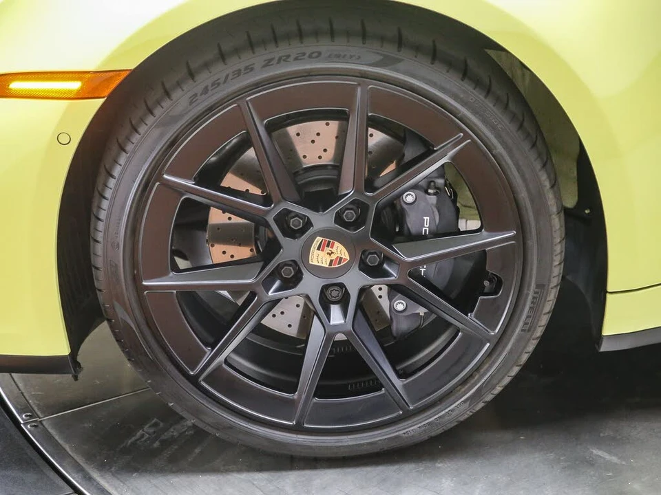 2025 Porsche 992 Carrera - Image 13 of 30