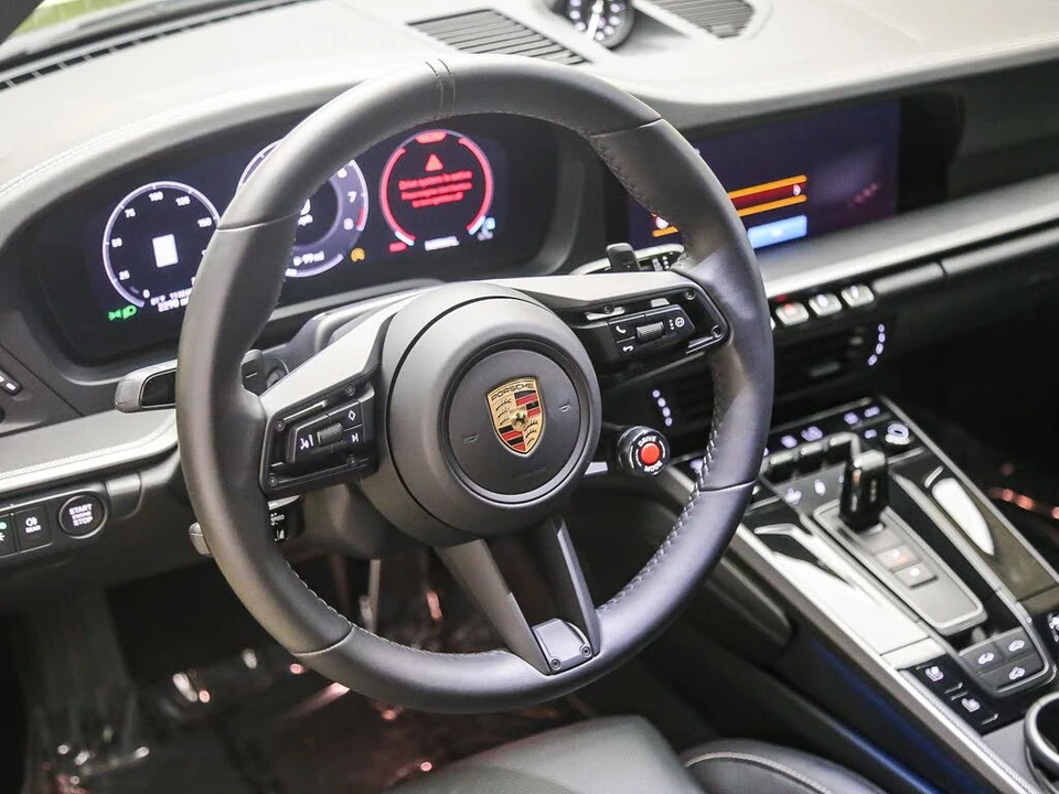 2025 Porsche 992 Carrera - Image 19 of 30