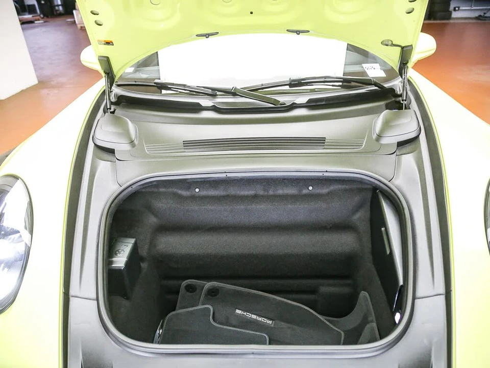 2025 Porsche 992 Carrera - Image 30 of 30