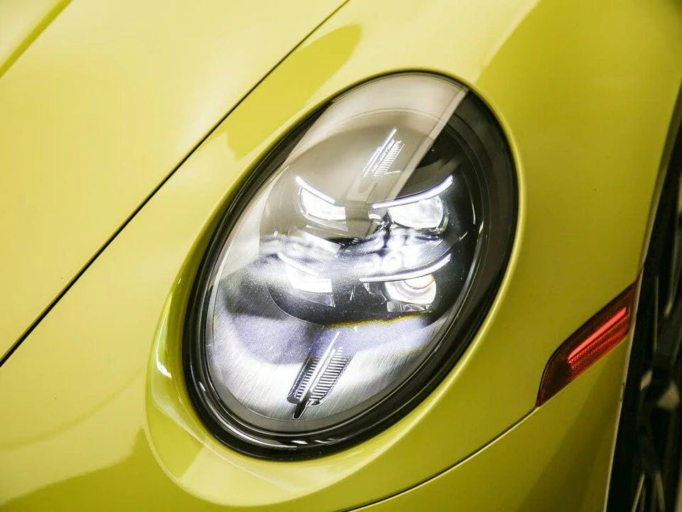 2025 Porsche 992 Carrera - Image 11 of 30