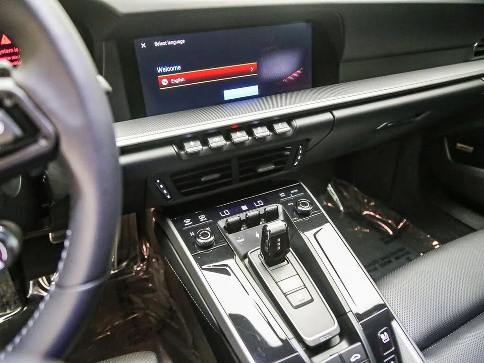 2025 Porsche 992 Carrera - Image 16 of 30