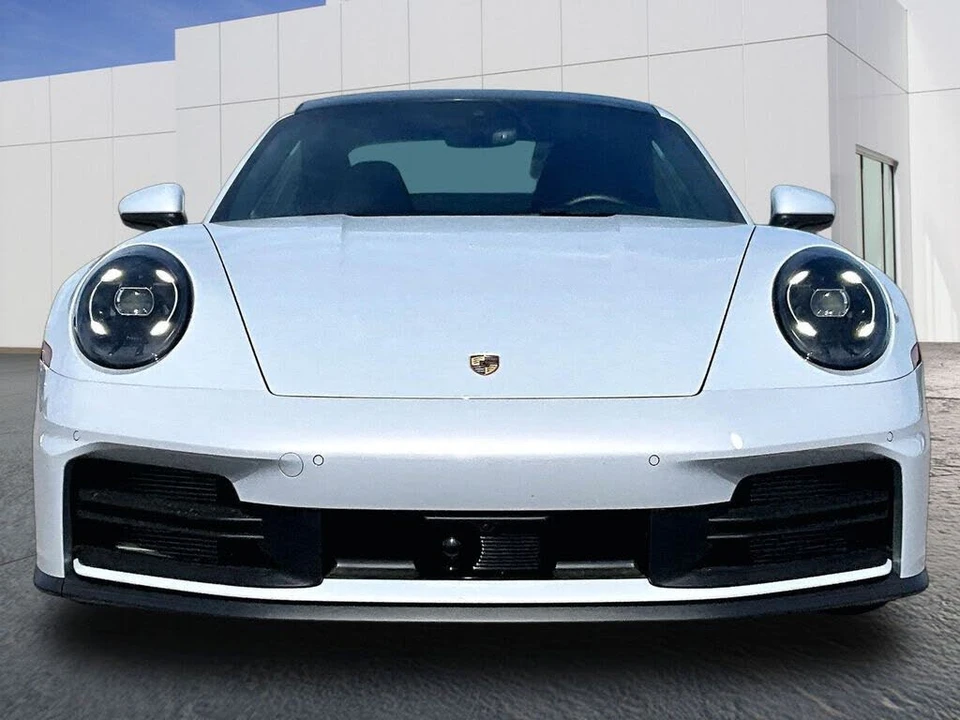 2025 Porsche 992 Carrera - Image 10 of 26
