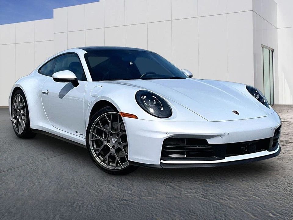 2025 Porsche 992 Carrera - Image 9 of 26