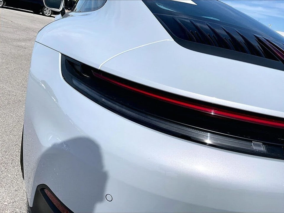 2025 Porsche 992 Carrera - Image 21 of 26