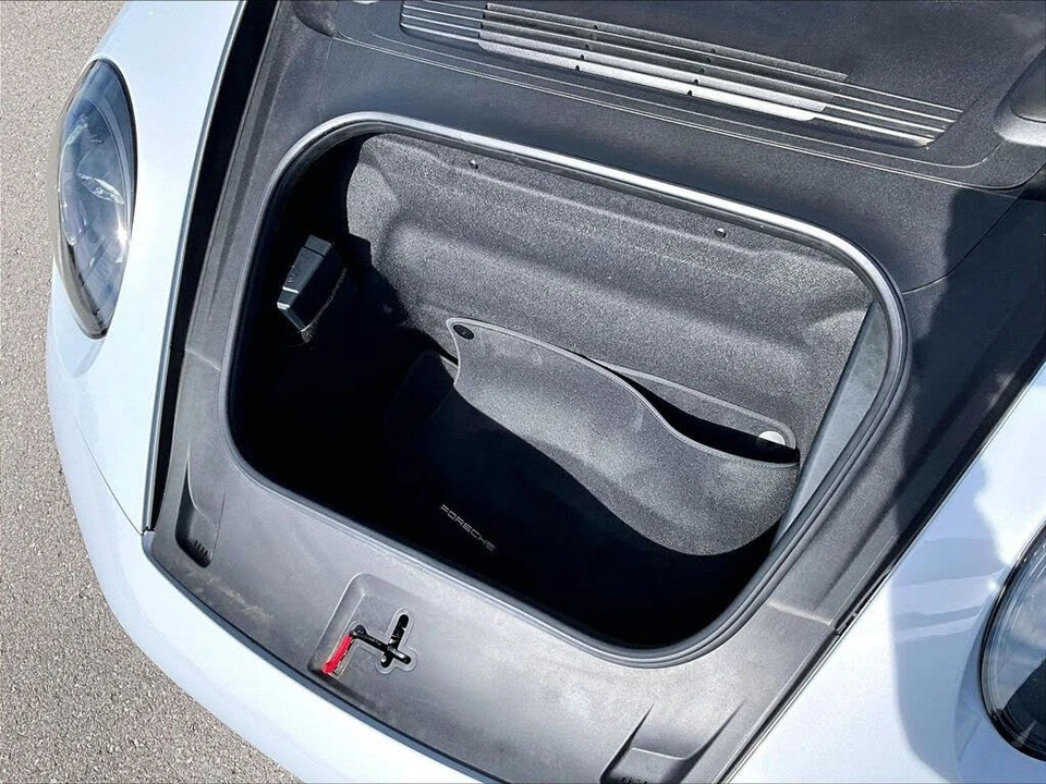 2025 Porsche 992 Carrera - Image 24 of 26