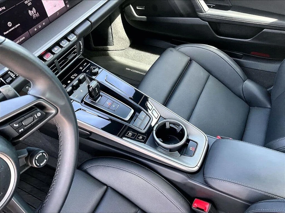 2025 Porsche 992 Carrera - Image 17 of 26