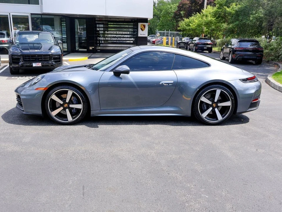2025 Porsche 992 Carrera - Image 2 of 31