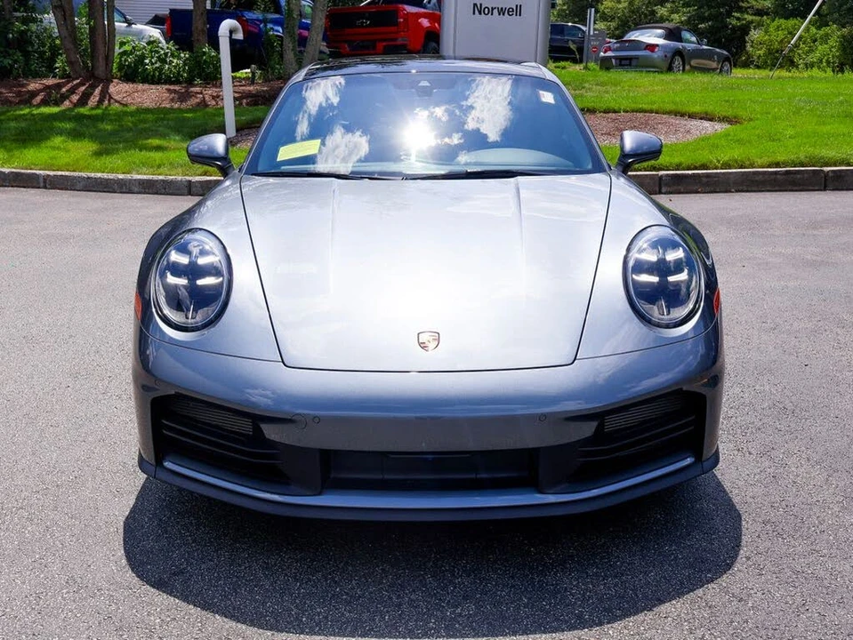 2025 Porsche 992 Carrera - Image 28 of 31