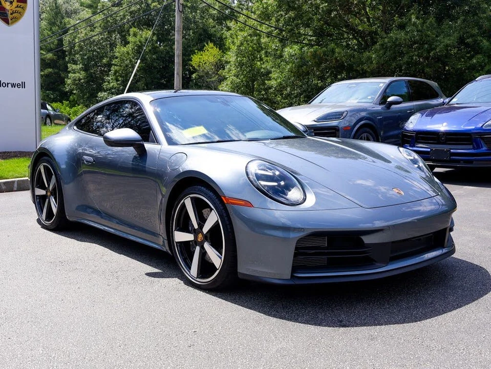 2025 Porsche 992 Carrera - Image 29 of 31