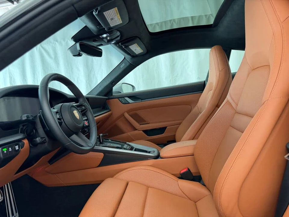 2025 Porsche 992 Carrera - Image 5 of 26