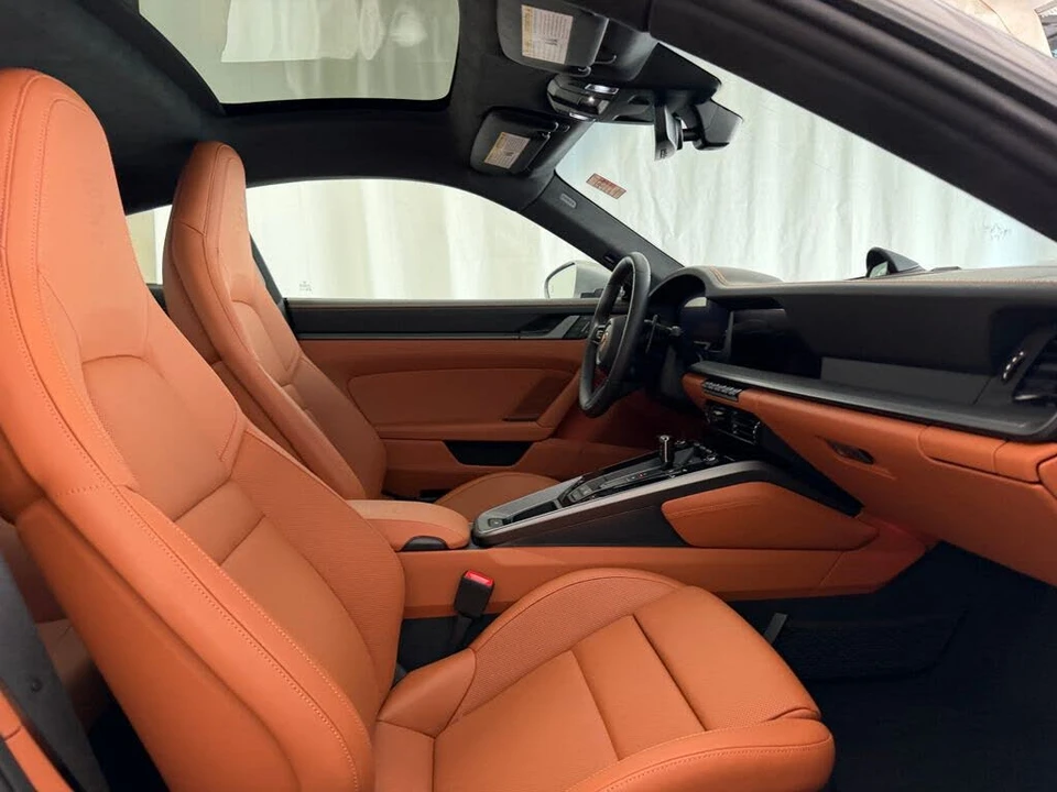 2025 Porsche 992 Carrera - Image 16 of 26