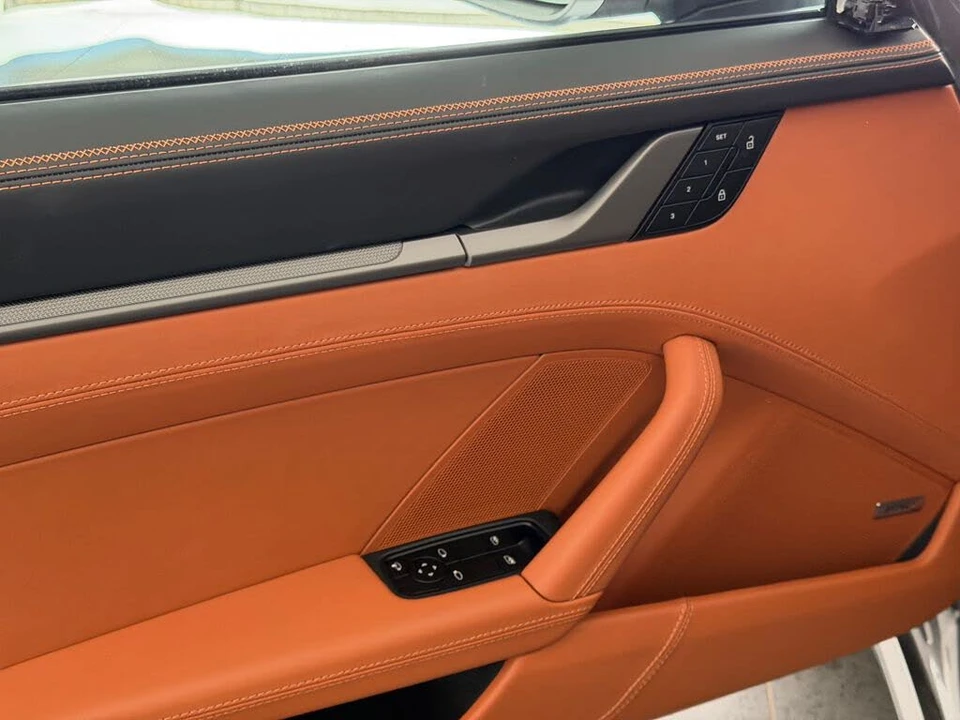 2025 Porsche 992 Carrera - Image 14 of 26