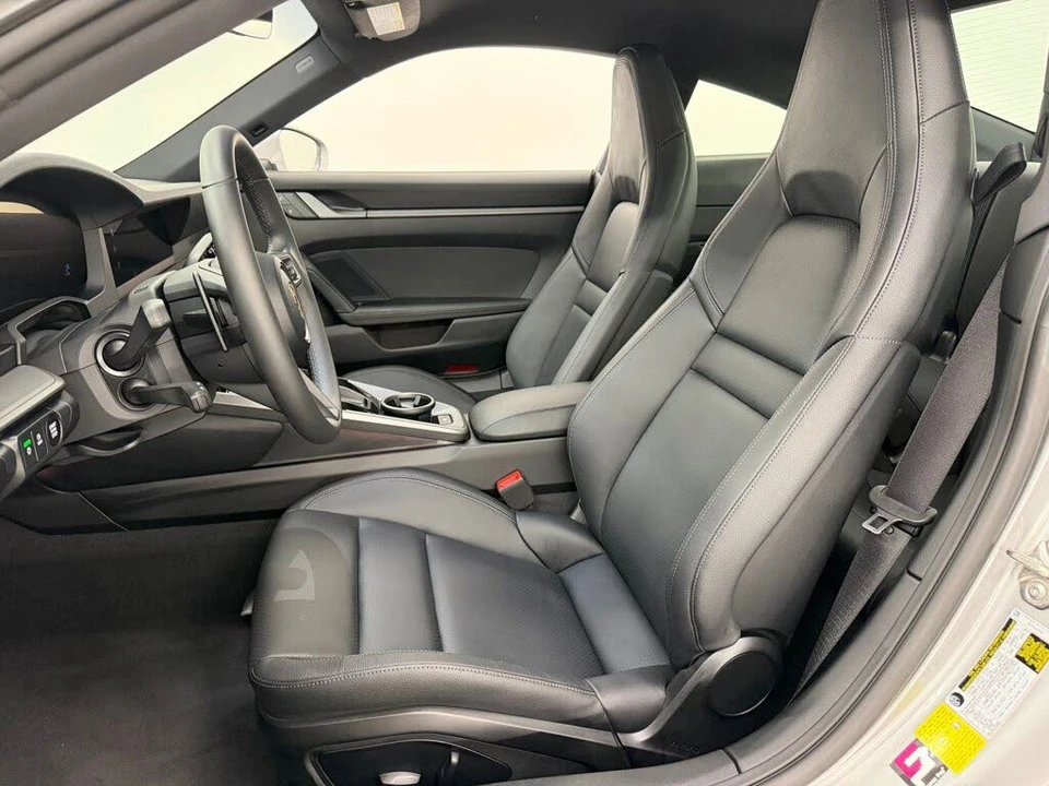 2025 Porsche 992 Carrera - Image 5 of 31