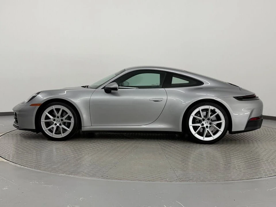 2025 Porsche 992 Carrera - Image 2 of 31