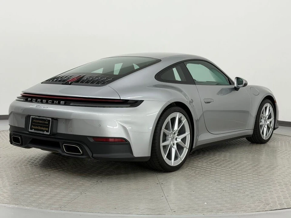 2025 Porsche 992 Carrera - Image 9 of 31