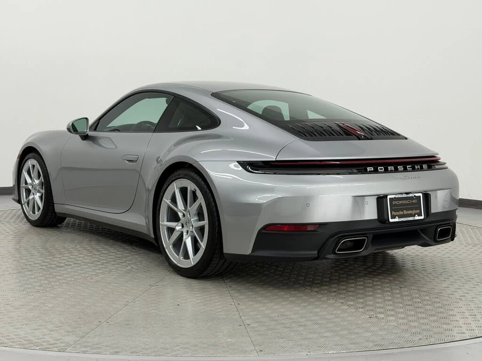 2025 Porsche 992 Carrera - Image 3 of 31
