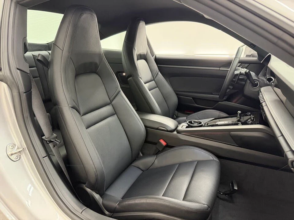 2025 Porsche 992 Carrera - Image 24 of 31