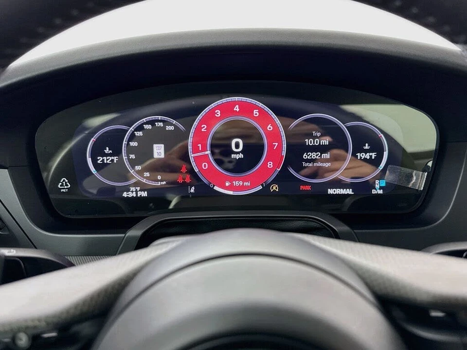 2025 Porsche 992 Carrera - Image 16 of 31