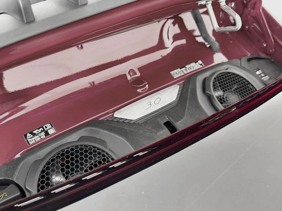 2025 Porsche 992 Carrera - Image 27 of 31