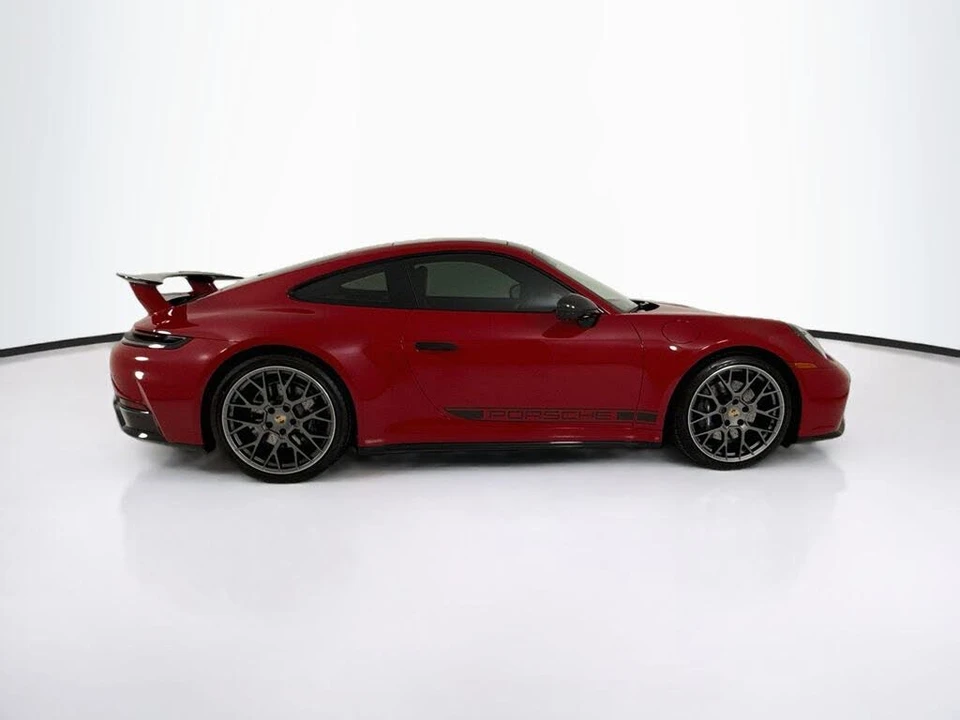 2025 Porsche 992 Carrera - Image 8 of 31