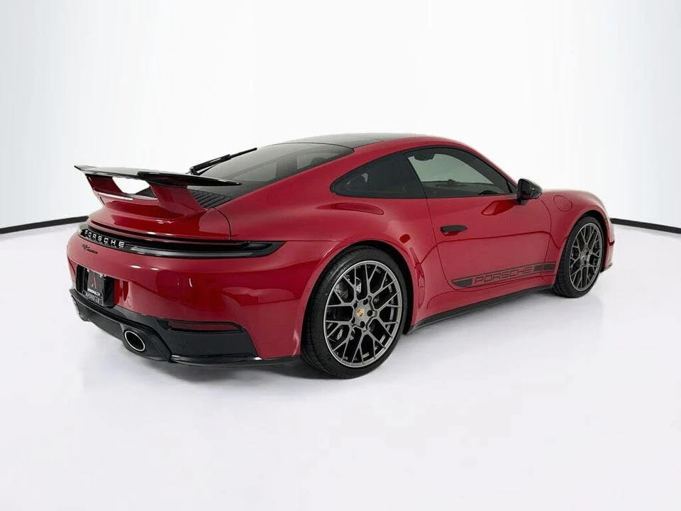 2025 Porsche 992 Carrera - Image 9 of 31