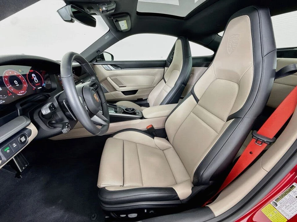 2025 Porsche 992 Carrera - Image 5 of 31