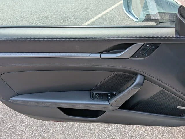 2025 Porsche 992 Carrera - Image 22 of 31