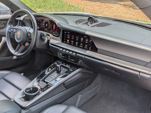 2025 Porsche 992 Carrera - Image 28 of 31