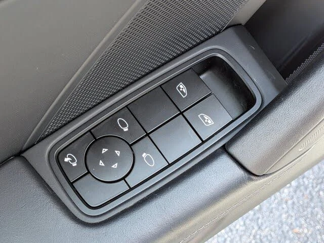 2025 Porsche 992 Carrera - Image 24 of 31