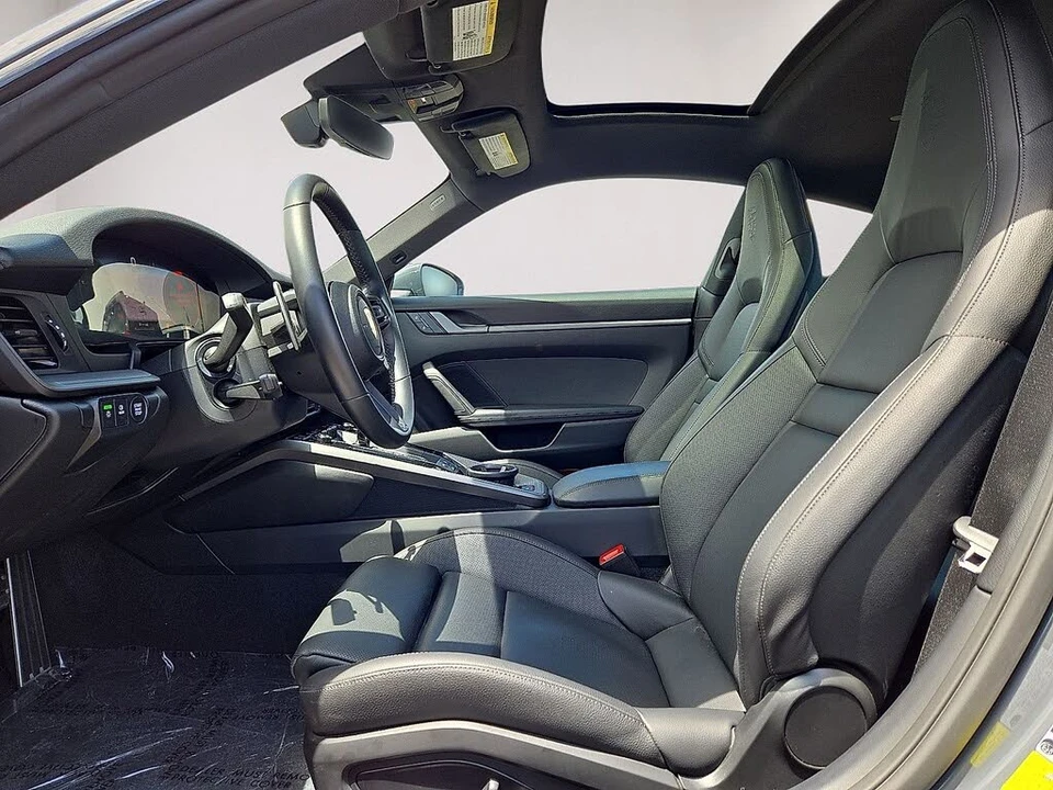 2025 Porsche 992 Carrera - Image 19 of 31