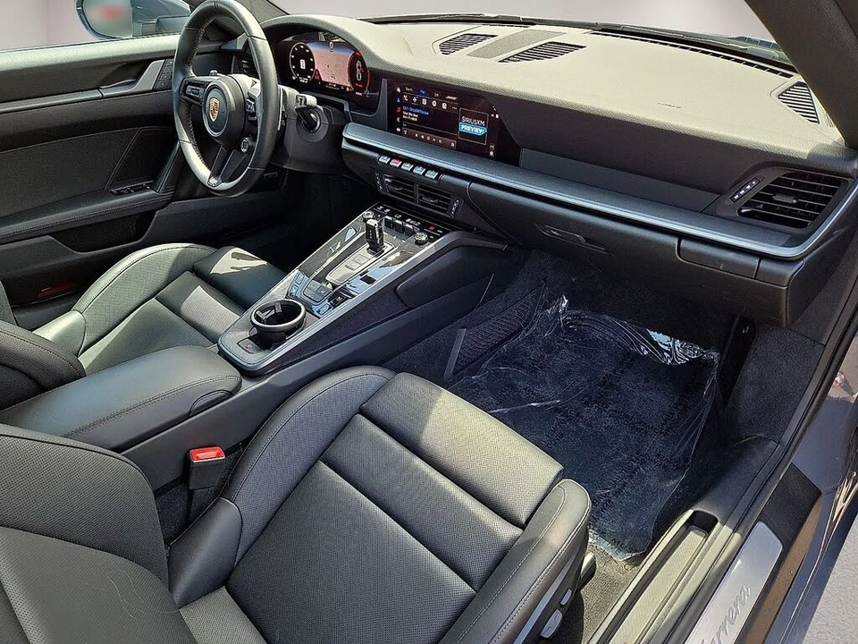 2025 Porsche 992 Carrera - Image 15 of 31