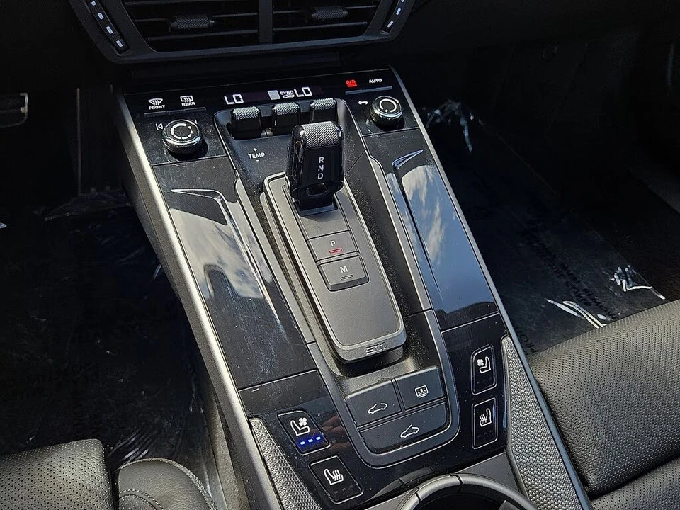 2025 Porsche 992 Carrera - Image 31 of 31
