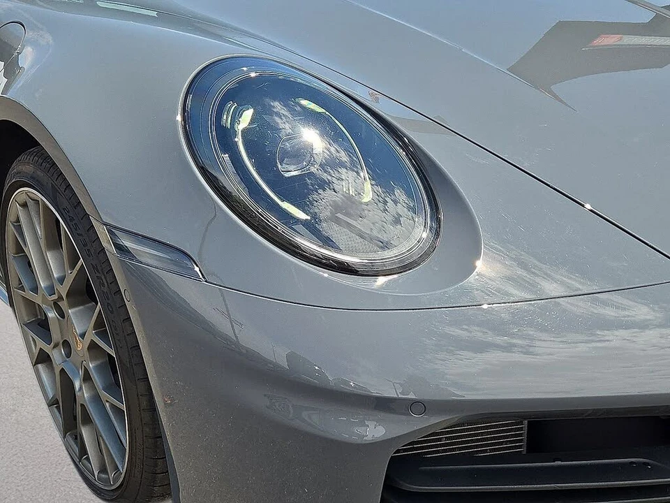 2025 Porsche 992 Carrera - Image 10 of 31