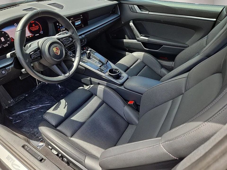 2025 Porsche 992 Carrera - Image 18 of 31