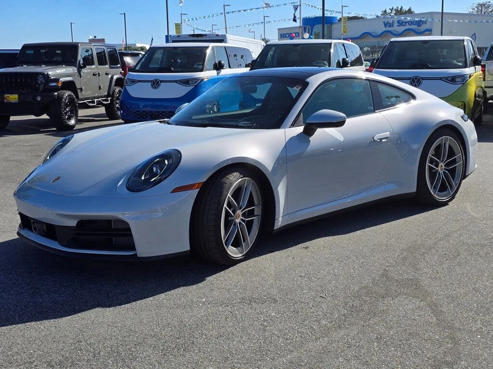 2025 Porsche 992 Carrera - Image 2 of 13