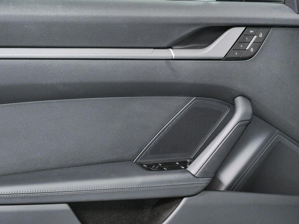 2025 Porsche 992 Carrera - Image 6 of 31