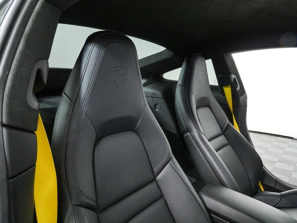 2025 Porsche 992 Carrera - Image 20 of 31