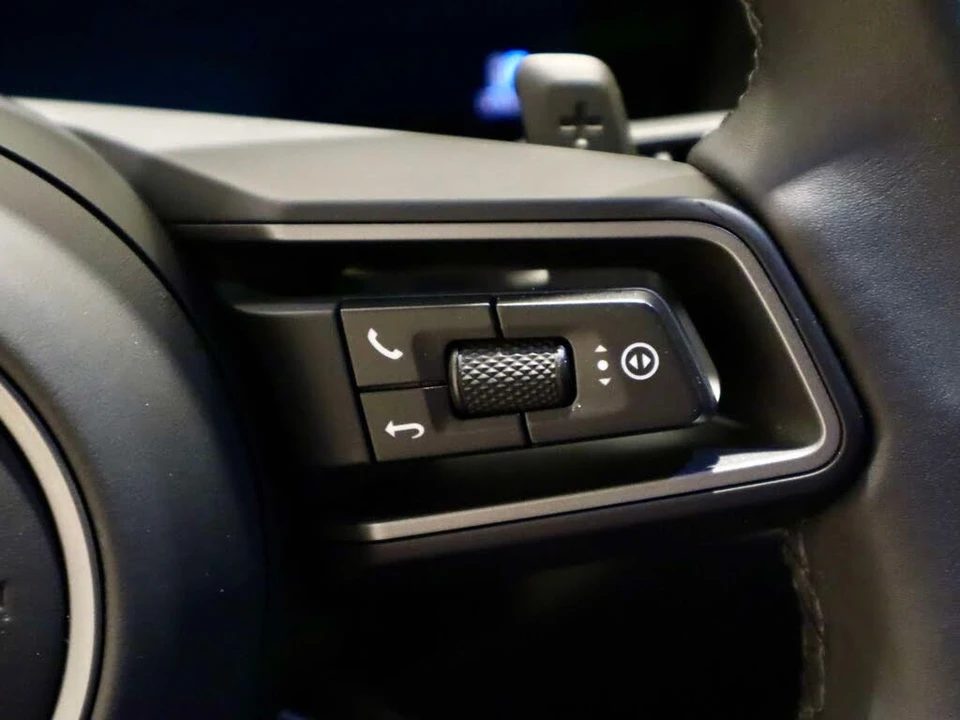 2025 Porsche 992 Carrera - Image 28 of 31