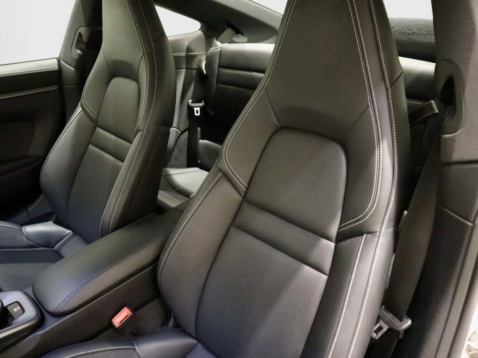 2025 Porsche 992 Carrera - Image 18 of 31